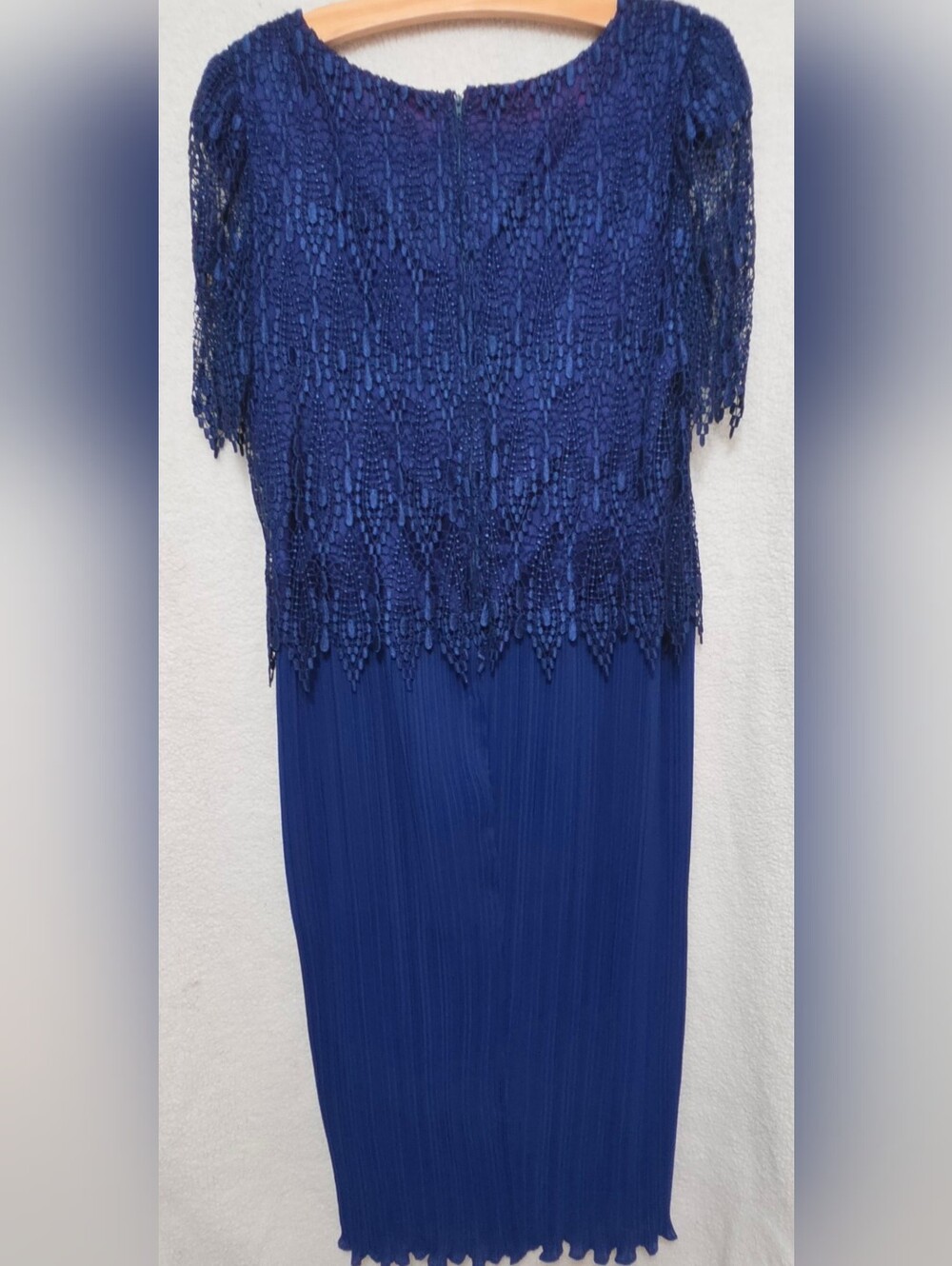 Vintage J Bejamin Elegant Navy Blue Lace-Overlay Midi Formal Dress